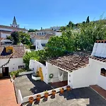 Patio Da Muralha بيت للعطل