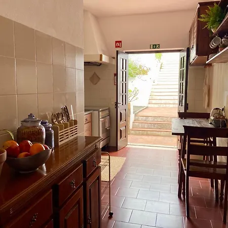 Patio Da Muralha * Όμπιδος